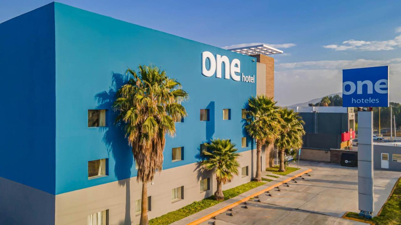 One Saltillo Aeropuerto Exterior photo